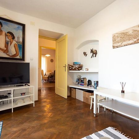 Apartment Julietta Rab Town Bagian luar foto