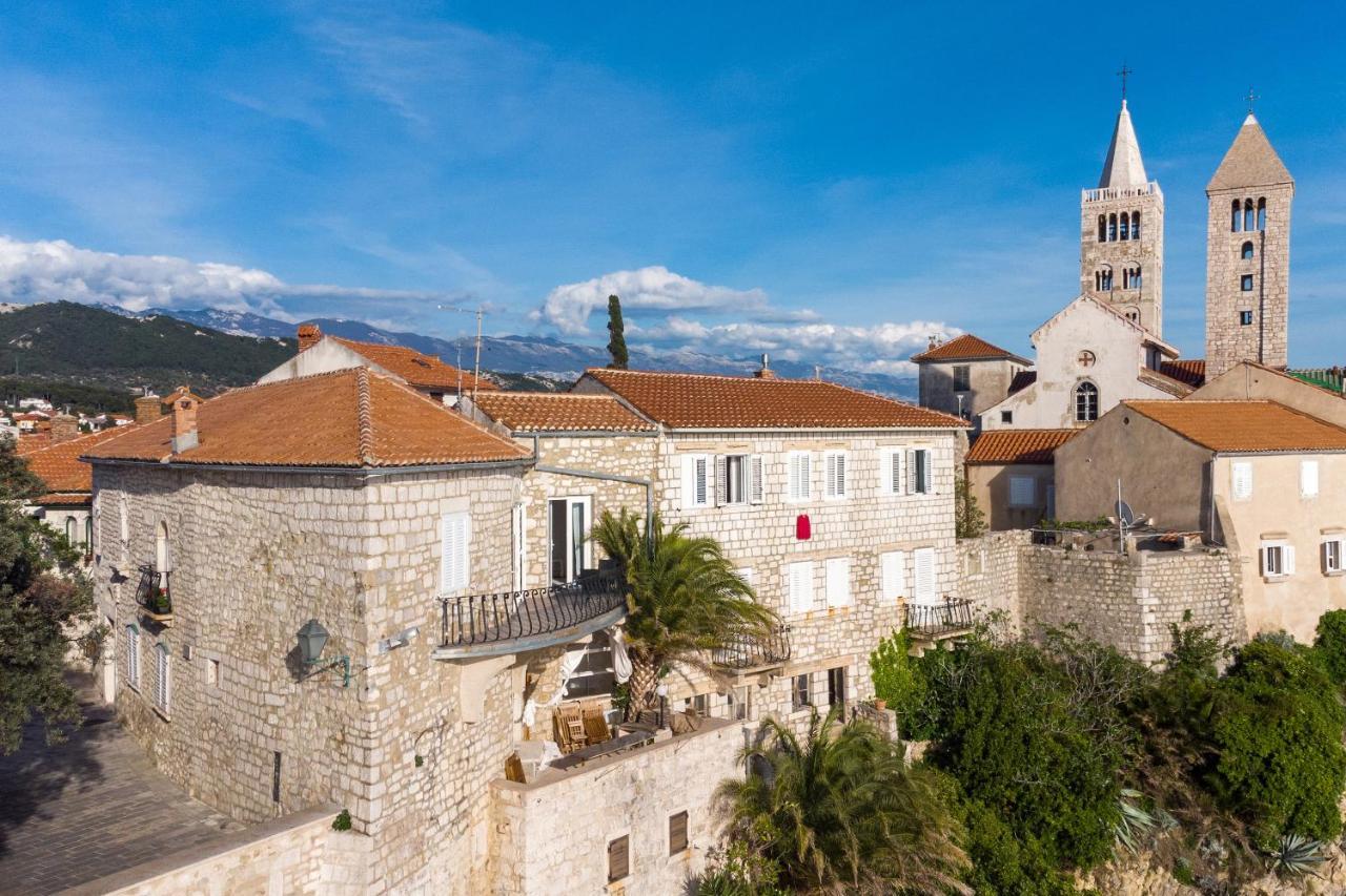 Apartment Julietta Rab Town Bagian luar foto