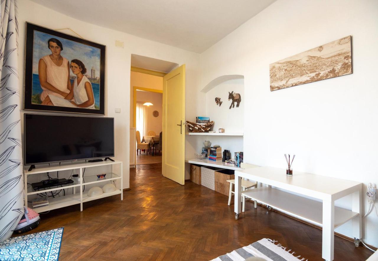 Apartment Julietta Rab Town Bagian luar foto